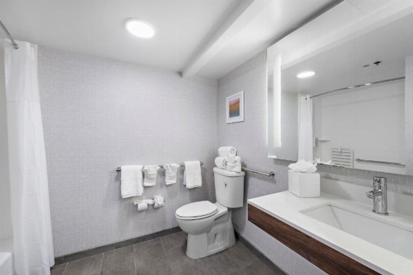 Hampton Inn by Hilton Los Angeles Airport image 16