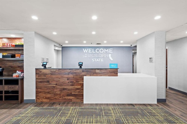 Hampton Inn by Hilton Los Angeles Airport image 22